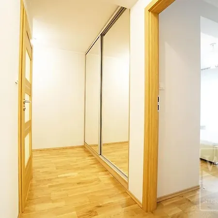 Lejlighed Modern Apartment-city Center-new Building-garage