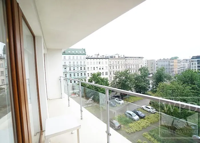 Modern Apartment-city Center-new Building-garage 브로츠와프