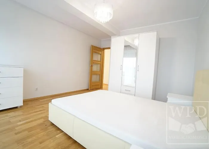 아파트 Modern Apartment-city Center-new Building-garage