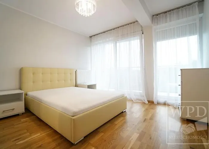 아파트 Modern Apartment-city Center-new Building-garage