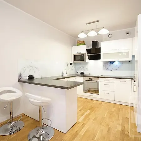Modern Apartment-city Center-new Building-garage Wroclaw